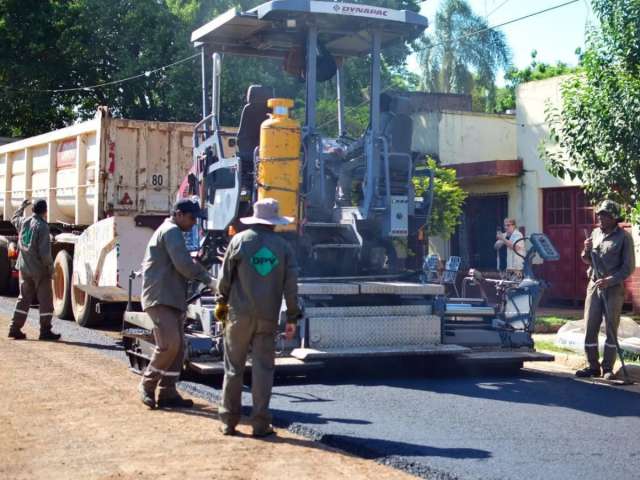 Supervisaron las obras de asfaltado que se reactivaron en Santo Tomé