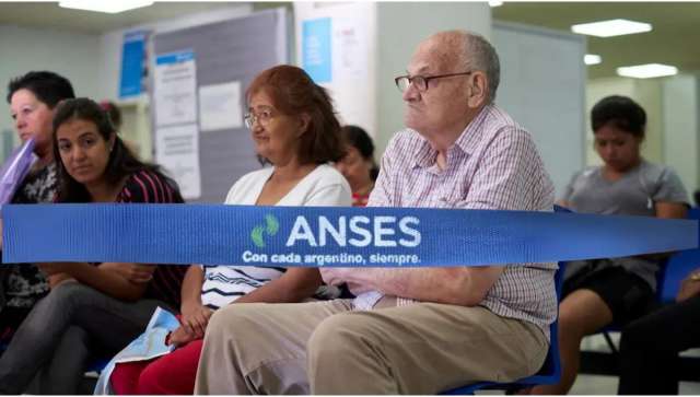 ANSES aclaro que el aumento en diciembre para todos los jubilados, AUH y AUE será apenas menor al 2,70%