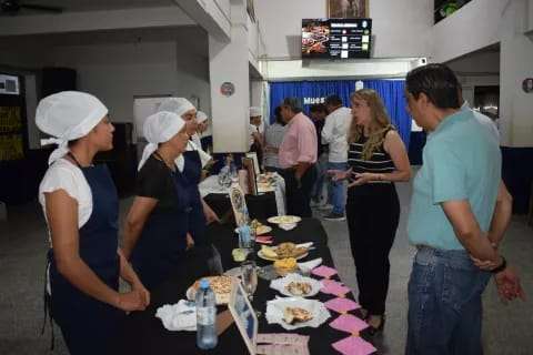 La Escuela Técnica Valentín Virasoro realizó una muestra gastronómica