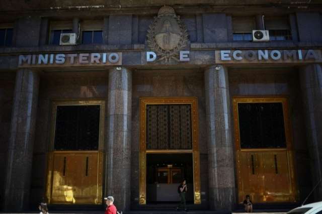 El Gobierno de Argentina está trabajando en una reforma tributaria que incluye la simplificación del sistema impositivo