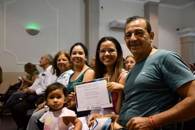 Se entregaron certificados y diplomas a más de 150 egresados de la Oficina de Empleo Municipal