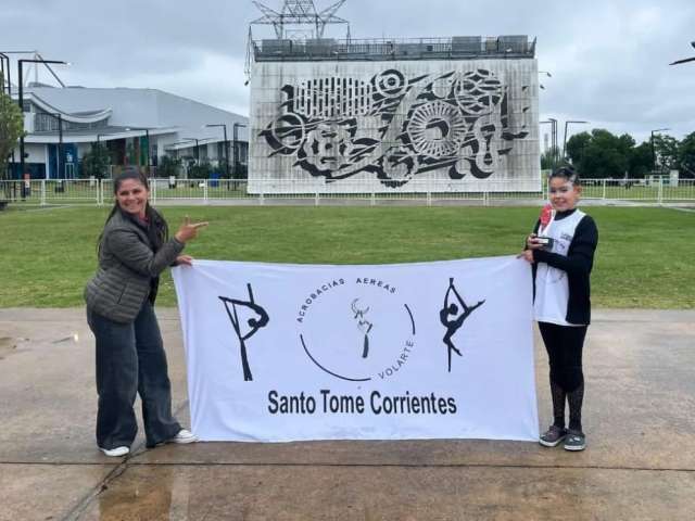 Acróbatas santotomeñas de la Academia de Acrobacias Aéreas "Volarte", brillaron en la final sudamericana de Flavio Mendoza