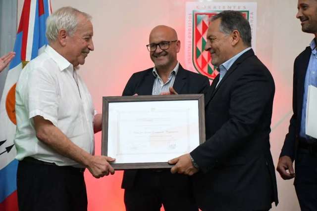 Mario Cocomarola (h) recibió el reconocimiento de Ciudadano Ilustre