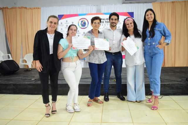 La Casa del Bicentenario fue sede de la Exposición Anual de los Talleres Artísticos,