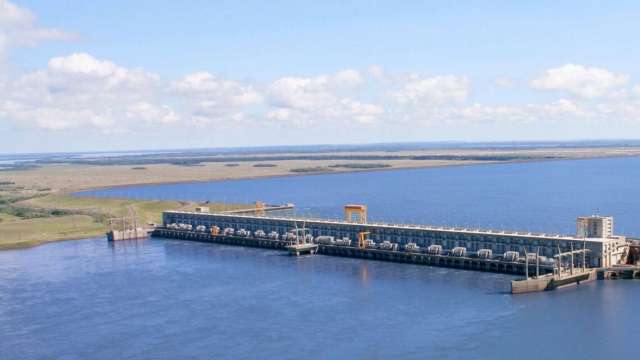 Argentina realiza un macrodespliegue para producir energía con agua: usará 21 000 millones de litros