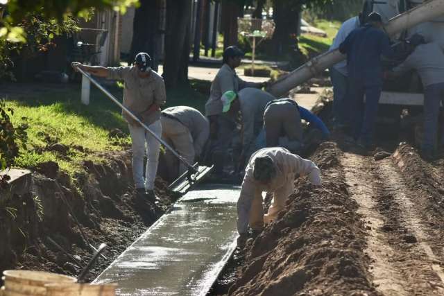 La Municipalidad de Santo Tomé está realizando obras de infraestructura en el barrio 70 Viviendas