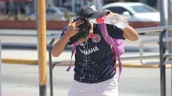 Especialistas recomiendan tomar medidas para evitar golpes de calor