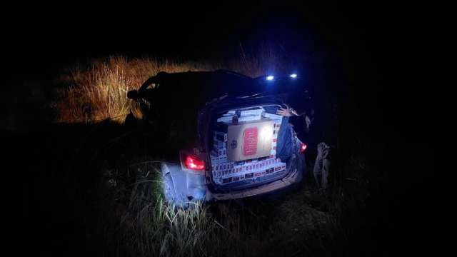 Un automóvil robado fue interceptado en Santo Tomé con más de 14.000 paquetes de cigarrillos