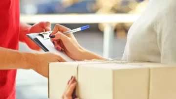 El Gobierno modificó las compras vía courier,