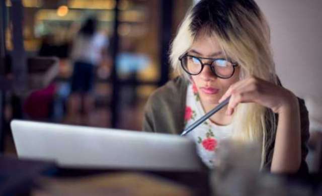 Existen varias profesiones que permiten viajar y crecer profesionalmente,