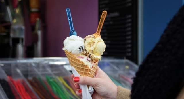 Durante una ola de calor, es importante ajustar la dieta para mantenernos saludables