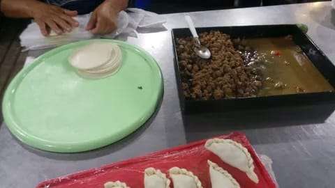 La Fiesta Nacional del Chamamé no solo es un encuentro musical, sino también una oportunidad para promover la gastronomía