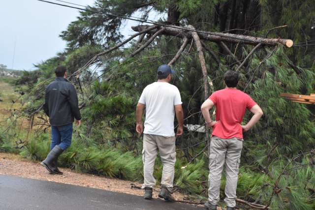 Una fuerte tormenta azotó la ciudad de Santo Tomé,
