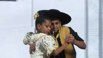La localidad de El Sombrero vivió una noche mágica con la bailanta chamamecera,