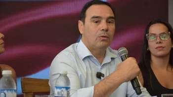 Corrientes Valdés asumió la presidencia de la UCR