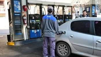 A partir de este sábado 1 de febrero, los precios de las naftas y el gasoil aumentaron un 2%