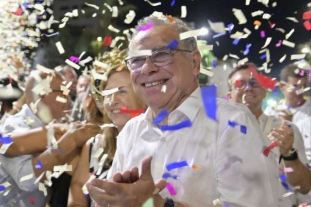 El intendente Eduardo Tassano inauguró la edición N°25 de los Carnavales Barriales