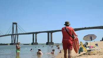 Playa nocturna: qué balneario de Corrientes tiene horario extendido