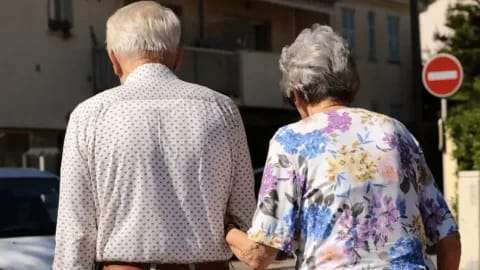 El bono mensual de $70.000 para jubilados de la mínima se mantendrá durante todo el año 2025