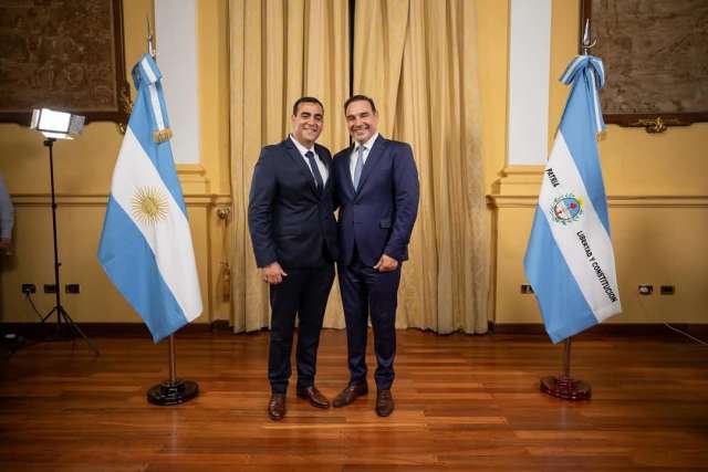Se acompañó al gobernador Gustavo Valdés en la apertura de sesiones de la Legislatura,