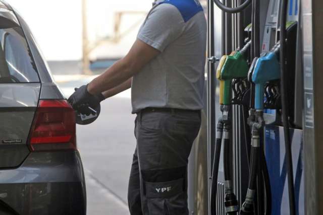 La medida que tomó el Gobierno para frenar el aumento de los combustibles