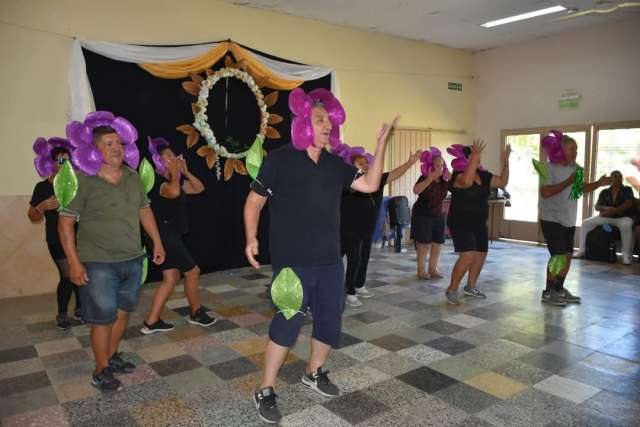 Más de 230 adultos mayores disfrutaron de la Colonia de Vacaciones durante el verano,