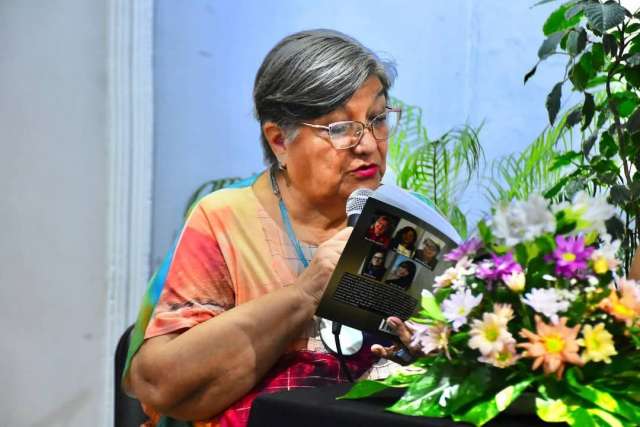 Se presentó la antología "Poesía con Rostro de Mujer"