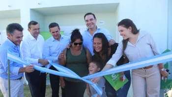 El gobernador de Corrientes, Gustavo Valdés, anunció la construcción de 50 viviendas más
