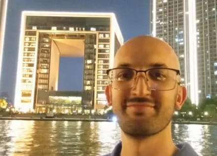 Profesor de la Unne expuso en China