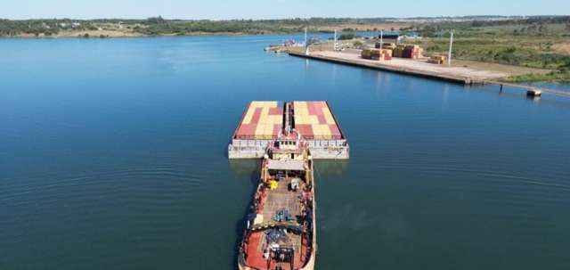El puerto de Posadas en Misiones está fortaleciendo su capacidad logística con la incorporación de un remolcador