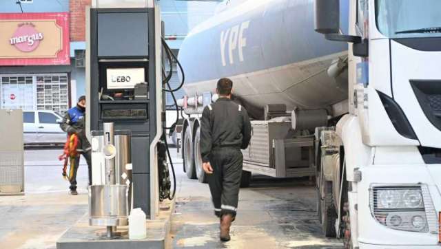 Se espera un aumento del 2% en el precio de los combustibles en Argentina