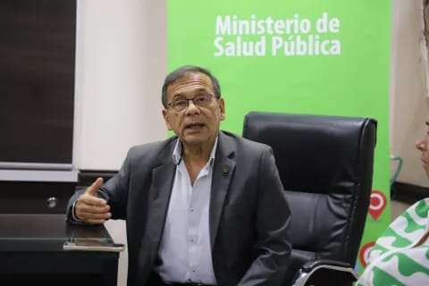 El ministro de Salud de Corrientes, Cardozo, instó a la población a completar los esquemas de vacunación