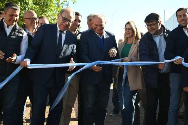 La Municipalidad de Corrientes inauguró 42 cuadras de cordón cuneta,