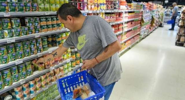 Los distribuidores de alimentos en Argentina predicen incrementos de precios del 5% al 10%