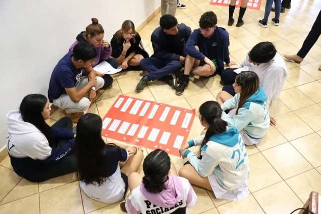 Más de 100 jóvenes de escuelas públicas y privadas participaron del 2do encuentro del programa "Transformando tu Futuro"