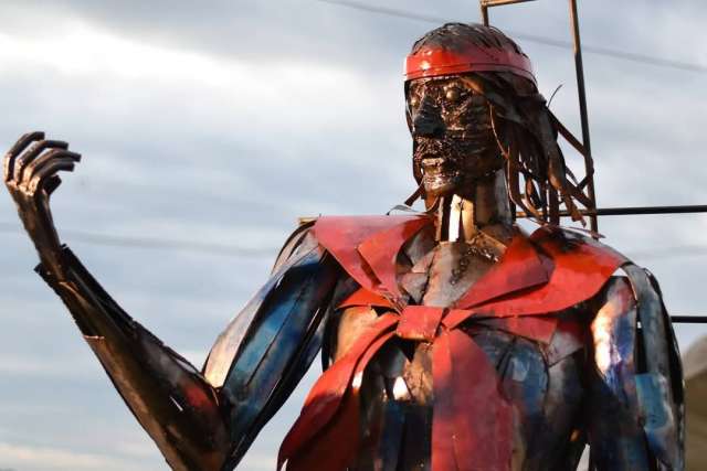 En el Parque ex Hipódromo de Corrientes, se llevó a cabo el 8° Encuentro Nacional de Escultores de Metal