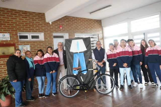 Una bici como premio para apoyar la educación es una excelente iniciativa