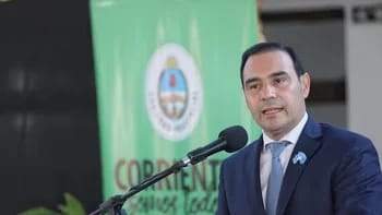 Valdés viajo a Buenos Aires para tratar el plan "dólares bajo el colchón"