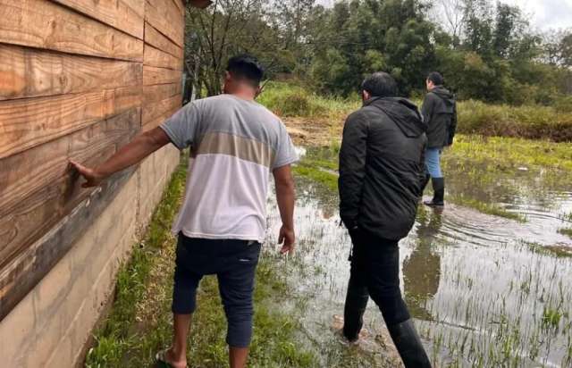El río Uruguay está creciendo rápidamente