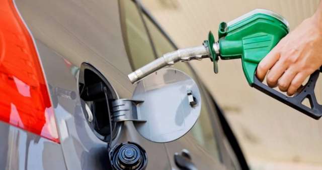 Los precios de la nafta y el gasoil en Argentina están a punto de aumentar nuevamente
