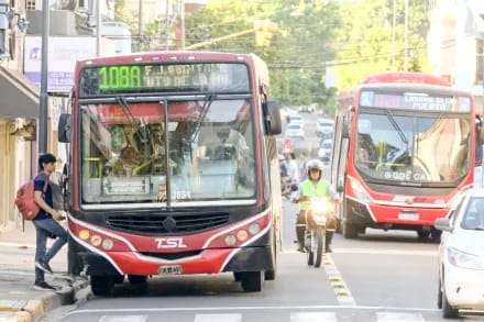 Se destrabó el conflicto y los colectivos vuelven a las calles de la ciudad