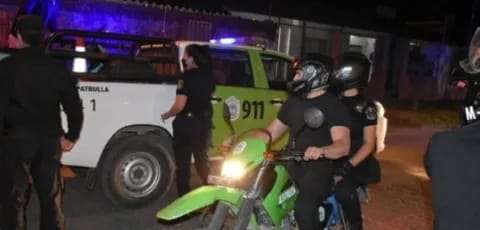 2 policías correntinos, el Sargento Soto y la Sargento Pérez, salvaron la vida de una beba de 3 meses