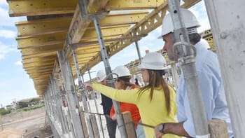 Valdés resaltó la inversión en salud pública,