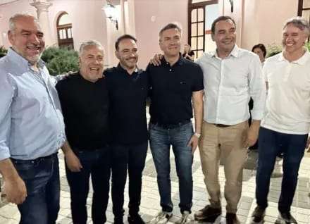Los gobernadores del centro se entusiasman con el triunfo de Valdés y ya piensan en un armado nacional
