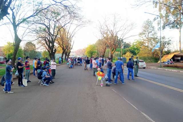 Trabajadores de la Forestal continúan con el corte de Ruta 14