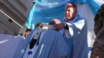 Monseñor José Adolfo Larregain recibió el Palio Arzobispal