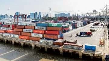 Las exportaciones argentinas alcanzaron un récord histórico entre enero y agosto de 2025,