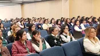 Capacitan a docentes en alfabetización temprana y materiales curriculares