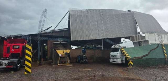 Una fuerte tormenta que cruzó desde el norte de Corrientes azotó el centro y sur de Misiones