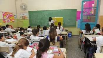 Caída de la natalidad: Corrientes perderá más de 22 mil alumnos en primaria para 2030